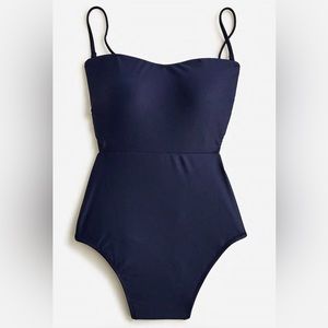 Cutout tie-back one piece